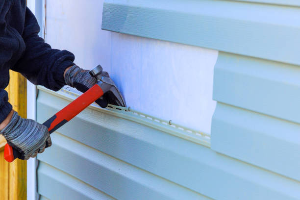 Reliable Emergency Siding Repair contractor in Lindenhurst, NY by Squared Siding